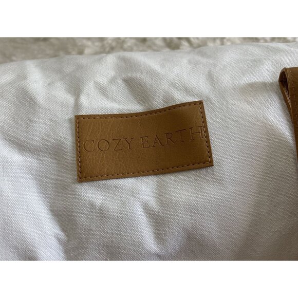 Cozy Earth Canvas Comforter Duffel Bag in White Brand New - Picture 5 of 6